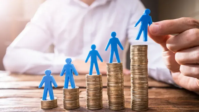 <p>Bu açıklamanın ardından çalışan kesim tarafından asgari ücrete gelecek ara zam ise merakla beklenmeye başladı. İleri sürülen bilgilere göre yapılacak bir ara zam ile asgari ücret 20 binin üzerine çıkacak.</p>