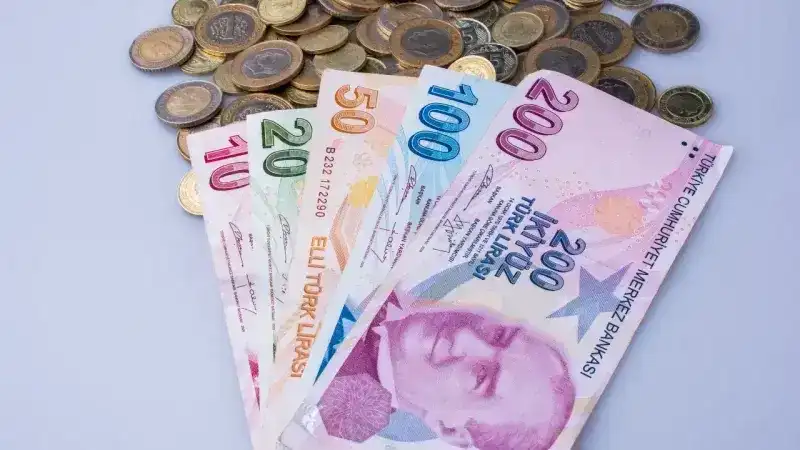 <p>GARANTİ BBVA- E-VADELİ HESAP</p>
<p>Faiz Oranı: yüzde 47<br />Net Kazanç: 15.204,37 TL<br />Vade Sonu Tutarı: 415.204,37 TL</p>
<p>YAPI KREDİ- DÖNÜŞÜM HESABI TL</p>
<p>Faiz Oranı: yüzde 46<br />Net Kazanç: 14.880,87 TL<br />Vade Sonu Tutarı: 414.880,87 TL</p>