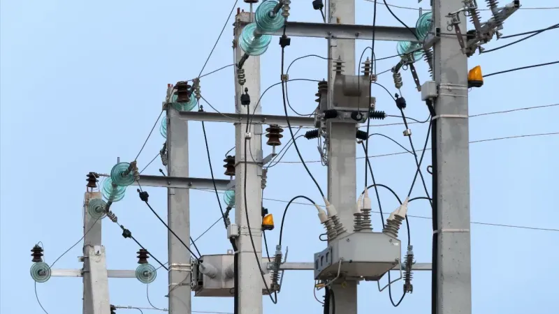 <p>Yarın 09.00 ila 16.00 saatleri arasında Doğanşehir ilçesine bağlı Hacıhaliloğluçiftliği, Bağtepe, Hacıyusuflar, Karatepe, Bulgurlu, Göller mahallelerine,</p>
<p>Yarın 10.00 ila 17.00 saatleri arasında Akçadağ ilçesine bağlı Kayadibi, Çatalbahçe, Kolköy, Mollauşağı mahallelerine” elektrik enerjisinin verilemeyeceği bildirildi.</p>