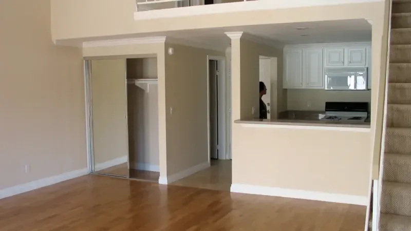 <p>Oda Sayısı: 1+1</p>
<p>Fiyat: 15.500 TL</p>
<p>Bina Yaşı: 0</p>
<div id="CB193EC9_444B_4F7F_AE98_903CD316B4E1"></div>