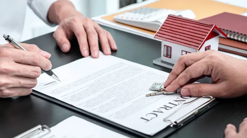 <p>Oda Sayısı: 1+1</p>
<p>Fiyat: 18.000 TL</p>
<p>Büyüklük: 90 m²</p>
<p>Bina Yaşı: 5-10 arası</p>
<div id="CB193EC9_444B_4F7F_AE98_903CD316B4E1"></div>