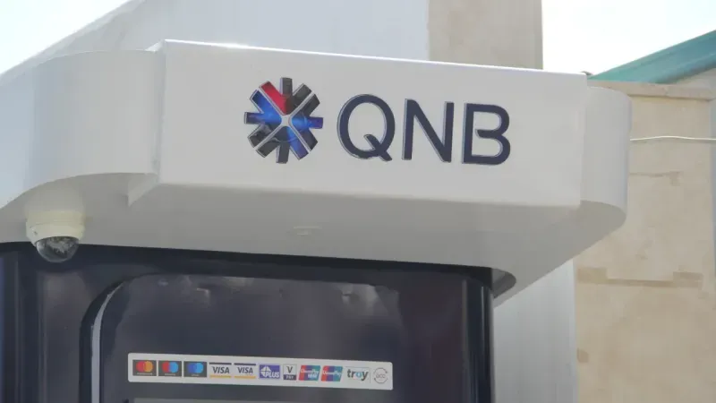 <p>QNB Finansbank, emekli maaşına göre 15.000 TL’ye kadar promosyon ve CardFinans Emekli kredi kartından yıllık 1.200 TL  indirim ile toplamda 16.200 TL’ye kadar  kampanya sunuyor.</p>
<p>Promosyon Tutarları:</p>
<p>0 - 9.999 TL: 6.250 TL</p>
<p>10.000 - 14.999 TL: 10.000 TL</p>
<p>15.000 - 19.999 TL: 12.500 TL</p>
<p>20.000 TL ve üzeri: 15.000 TL</p>