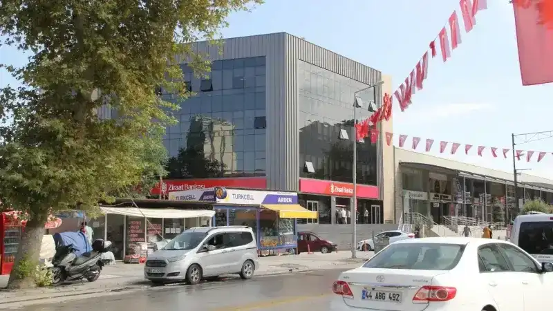 <p>ŞekerBank, maaş aralıklarına göre 12.000 TL'ye kadar emekli promosyonu sunuyor.</p>
<p>Promosyon Tutarları:</p>
<p>0 - 9.999 TL: 5.000 TL</p>
<p>10.000 - 14.999 TL: 8.000 TL</p>
<p>15.000 - 19.999 TL: 10.000 TL</p>
<p>20.000 TL ve üzeri: 12.000 TL</p>