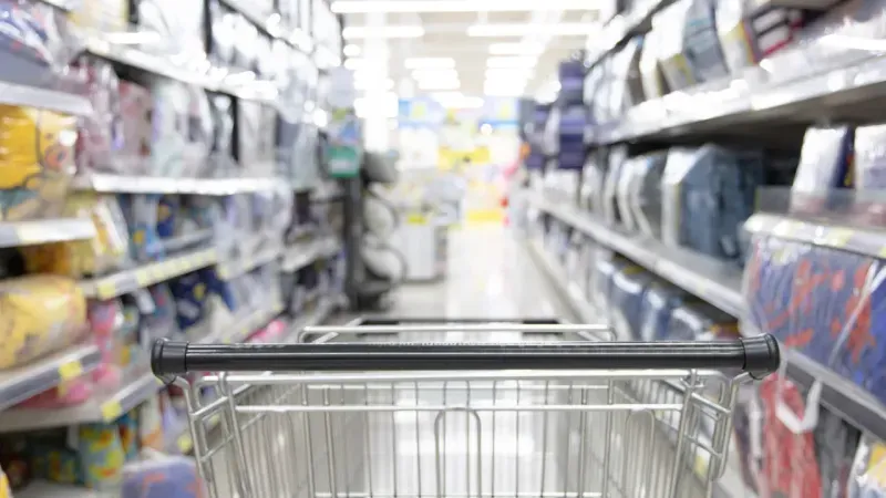 <p>Sek Yarım Yağlı Yoğurt 5 Kg: 149 TL</p>
<p>Dost Az Yağlı Yoğurt 3 Kg: 79,50 TL</p>
<p>Müslümoğlu Dana Kangal Sucuk 450 gr: 155 TL</p>
<p>Banvit Piliç Kokteyl Sosis 1000 gr: 79,50 TL</p>
<p>Feast İnce Çıtır Patates 1 Kg: 79 TL</p>
<div id="CB193EC9_444B_4F7F_AE98_903CD316B4E1"></div>