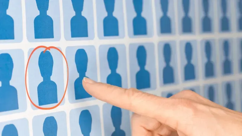 <p>Yabancı dilde eğitim veren birimlere başvuran adayların, "Yabancı Dil Öğretimi ve Yabancı Dille Öğretim Yapılmasında Uyulacak Esaslar" yönetmeliğindeki şartları karşılamaları gerekmekte. Ayrıca, yurtdışından mezun olan adayların diplomalarının, Yükseköğretim Kurulu (YÖK) veya Üniversitelerarası Kurul tarafından onaylanmış denklik belgeleri olması zorunlu.</p>
<div id="CB193EC9_444B_4F7F_AE98_903CD316B4E1"></div>