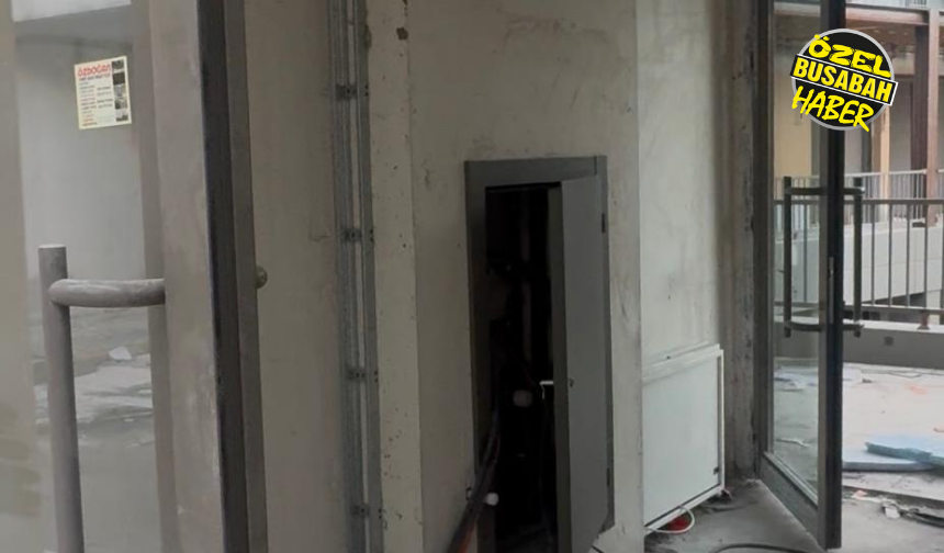 Yeni çarşıda küçük dükkanlara neden çift kapı yapıldı?