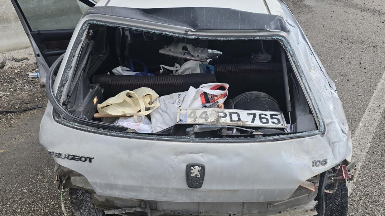 Akçadağ’da Kontrolden Çıkan Araç Duvara Çarptı 1 Yaralı (2) Malatyahaber