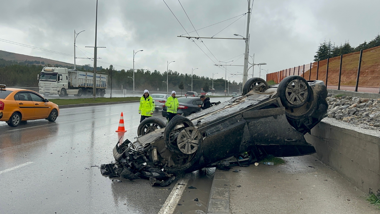 Hurdaya Dönen Araçlarda Mucize Kurtuluş 5 Kişi Sağ Çıktı (1) Malatyahaber