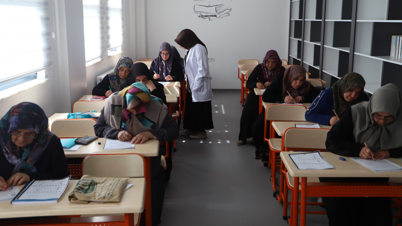 Karnesini Okuyamadıkları Çocuklarının Gururu Oldular! (2) Malatyahaber