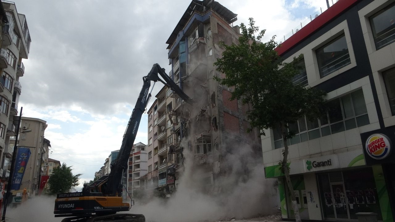 Malatya Bitmişti, Vali Geldi Ve O Sözü Söyledi “Başınızı Kaldırın” (4) Malatyahaber