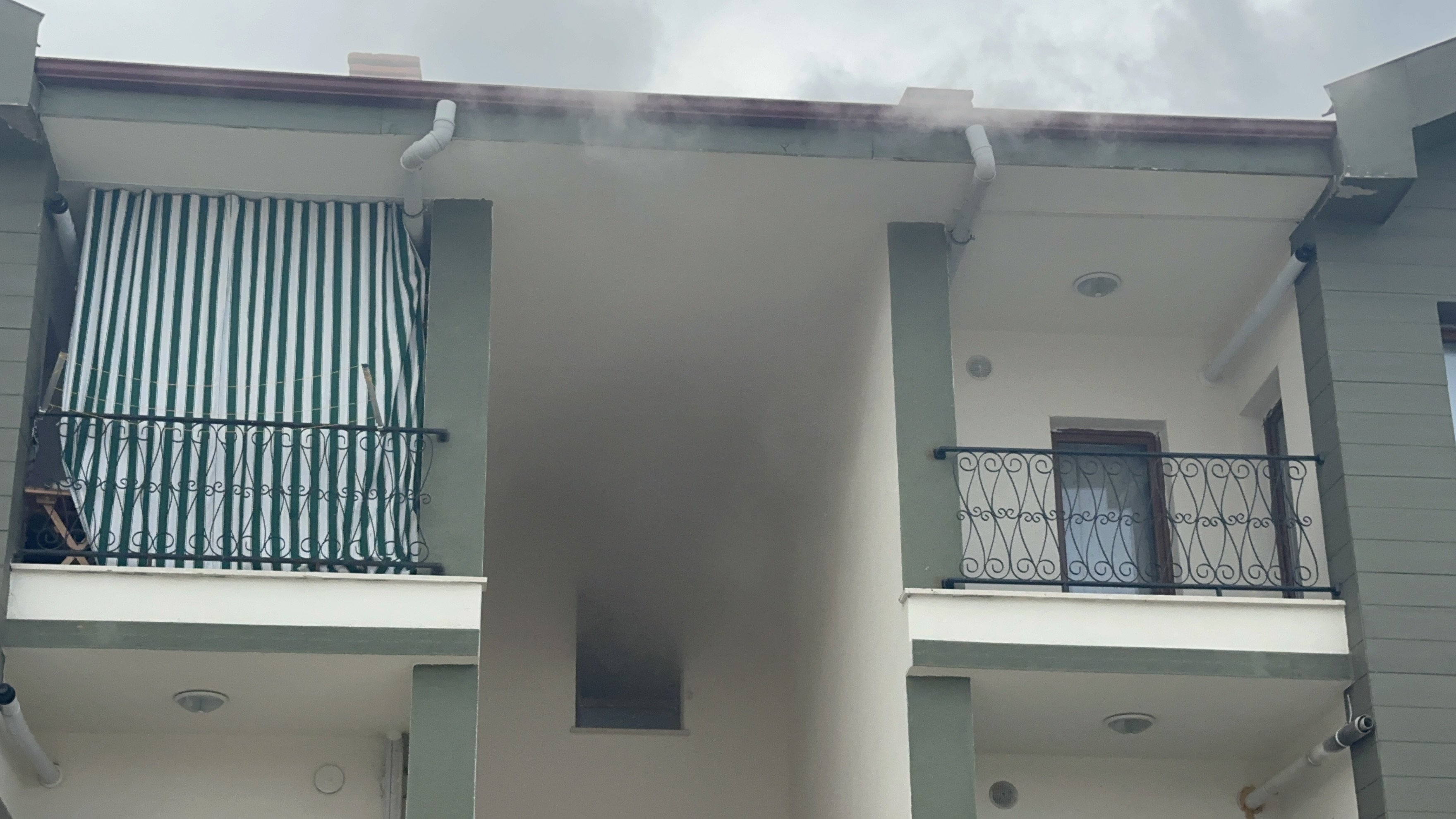 Malatya TOKİ konutlarında yangın paniği: Bina tahliye edildi!