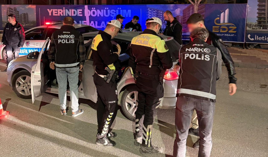 Malatya’da Gece Operasyonu! 215 Şahıs Sorgulandı (1)