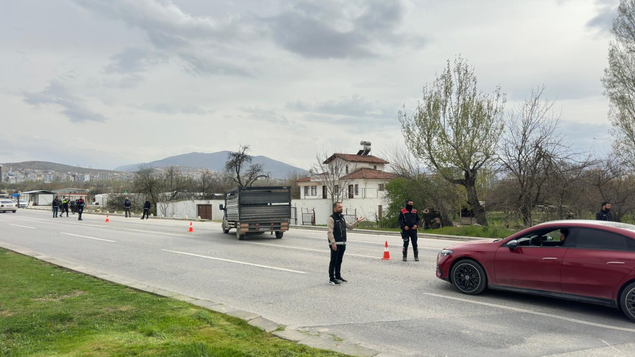 Malatya’da Okul Çevrelerinde Güvenlik Denetimleri Yoğunlaştırıldı (2) Malatyahaber