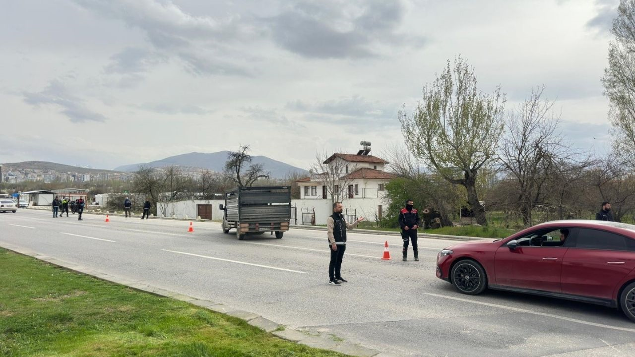 Malatya’da Okul Kapılarına Çelikten Zırh 896 Personel Nöbette (2) Malatyahaber