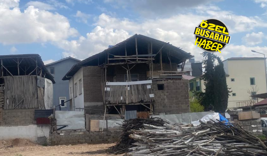 Yeni Binalar Yükseldi, Metruk Olanlar Kaldı! Çavuşoğlu Böyle Mi Kalacak (1)