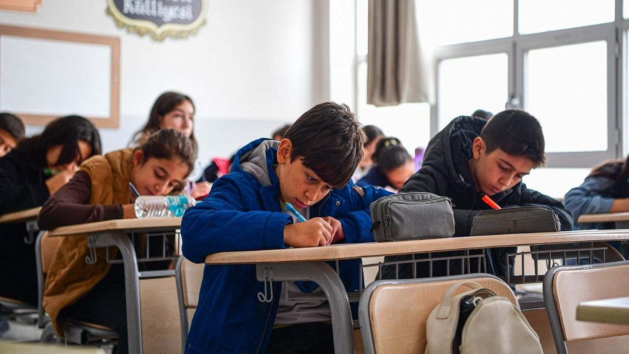 19 Mayıs'ta Okullar Tatil Mi 20 Mayıs’ta Okullar Açılıyor Mu (1) Malatyahaber