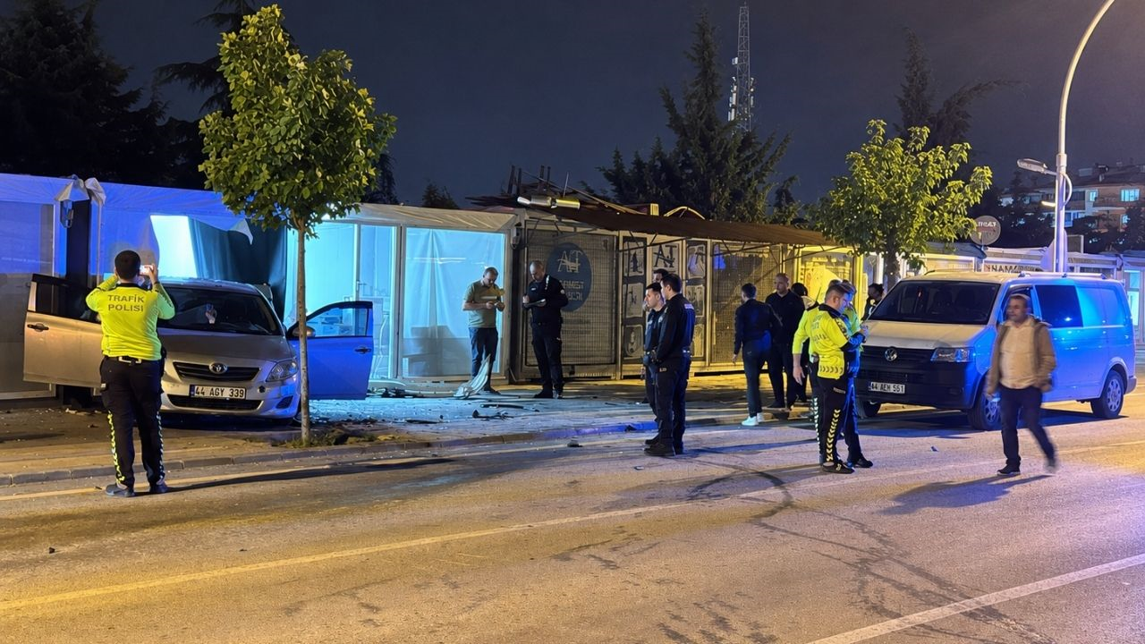 Güney Kuşak Yolu’nda Kaza! Ortalık Savaş Alanına Döndü (1) Malatyahaber