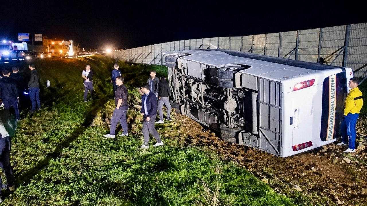 Malatya Valiliğinden Taraftarların Yaşadığı Kazaya Ilişkin Açıklama (1) Malatyahaber