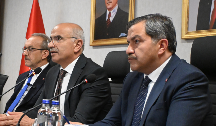Malatya’da Tarihi Kariyer Hamlesi 50 Bin Genç Iş Dünyasıyla Buluşacak (3)