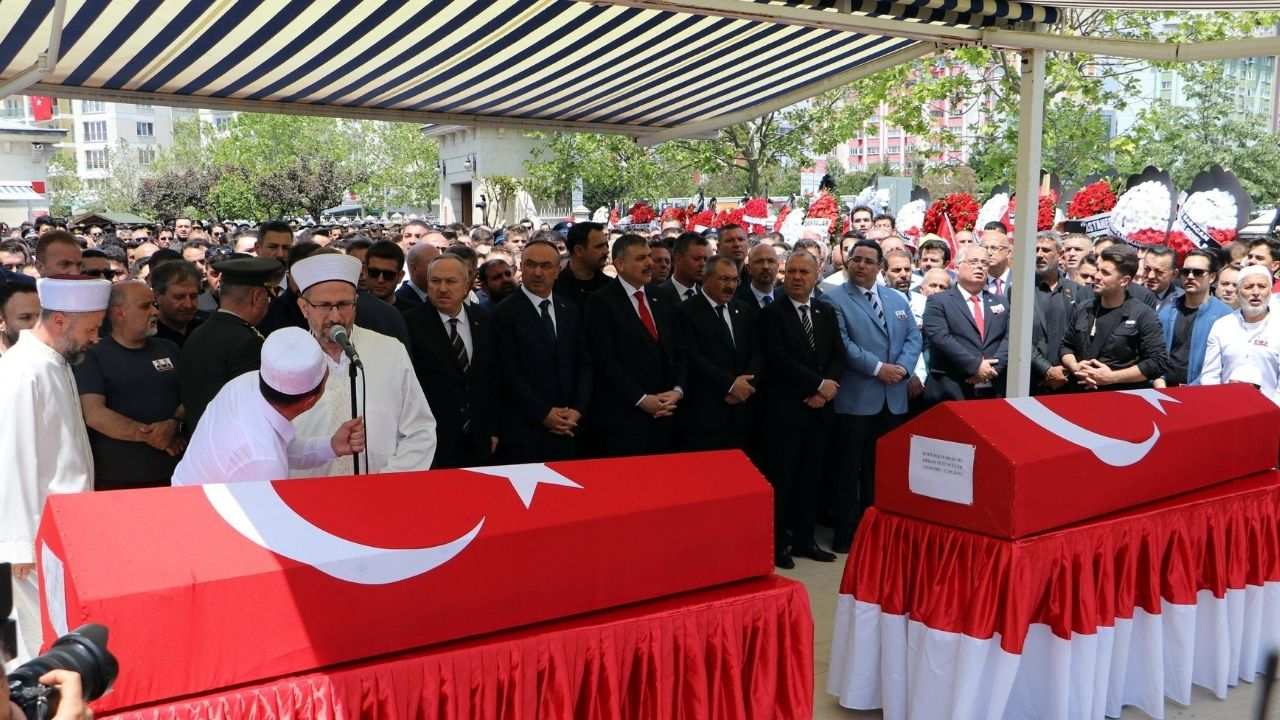Son Görevde Boğazlar Düğüm Düğüm Şehit Eşinin Tabutunu Omuzladı (6) Malatyahaber