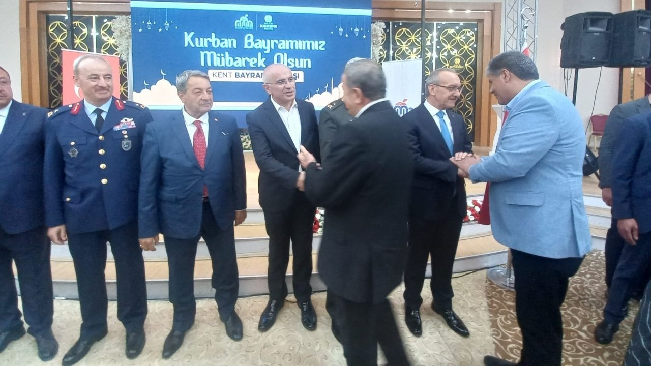 Vali Yavuz’dan Malatya’ya Bayram Mesajı “Birlikte Rahmet Var, Umutsuzluğa Yer Yok!” (4) Malatyahaber