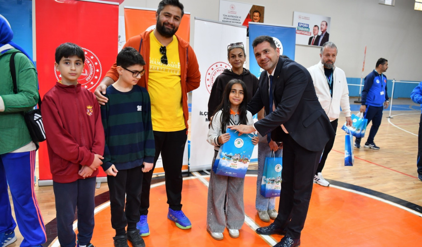 Yeşilyurt'ta Basketbol Heyecanı Potanın Genç Yıldızları Ödüllerine Kavuştu! (3)