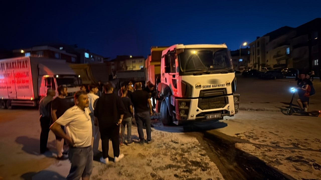 Faciaya Ramak Kala En Az 500 Kişinin Olduğu Parka 3 Kamyon Dalacaktı! (2) Malatyahaber