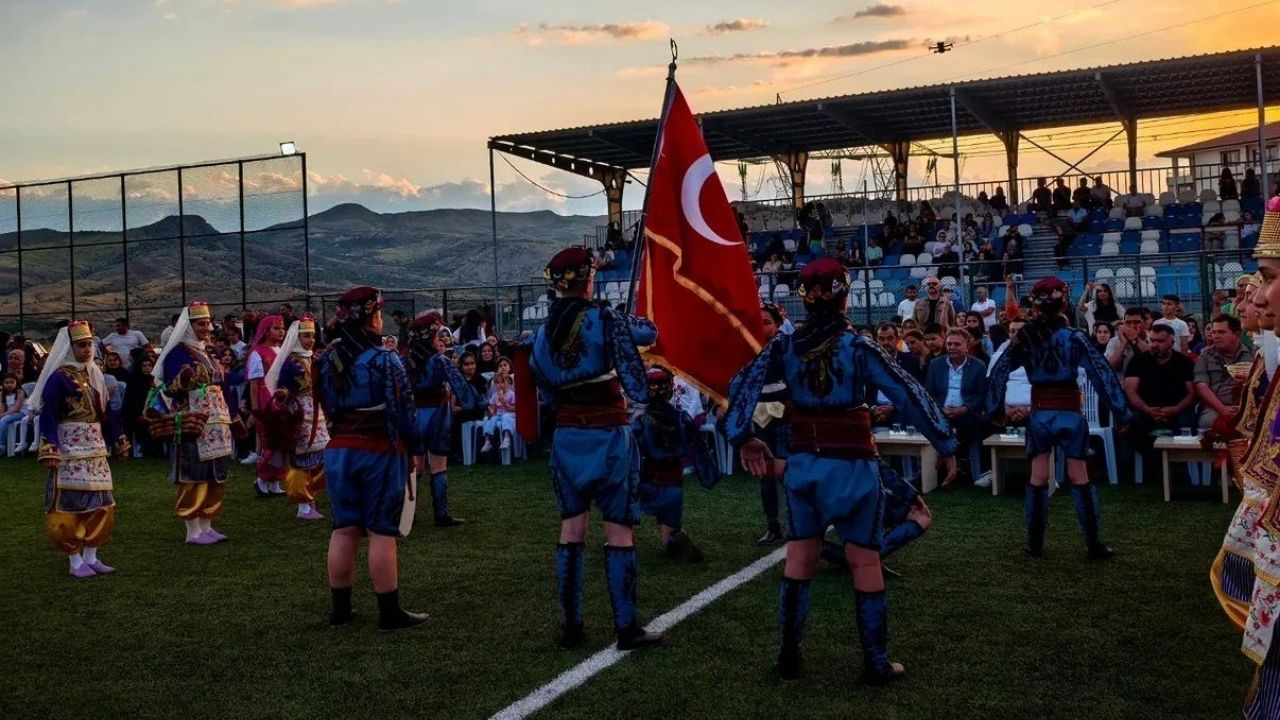 Hekimhan’da Doludizgin Yaz Karşılaması Stadyum Şenlik Alanına Döndü! (4) Malatyahaber