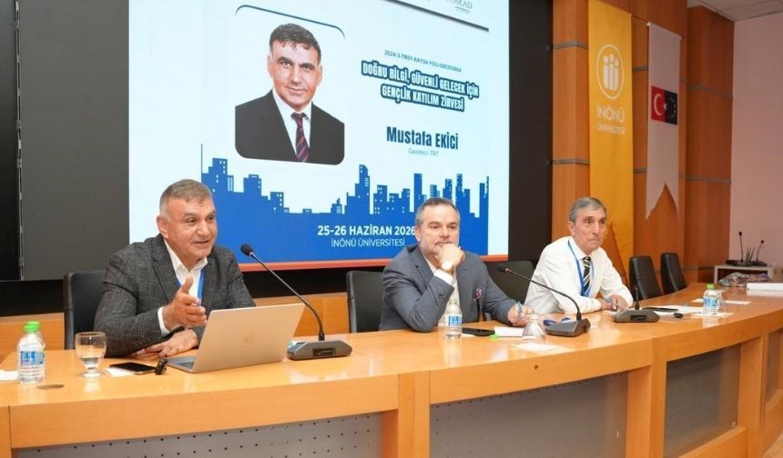 İletişimin Ustaları İnönü'de Buluştu Dijital Devrim Mi Dijital Tehdit Mi (1)