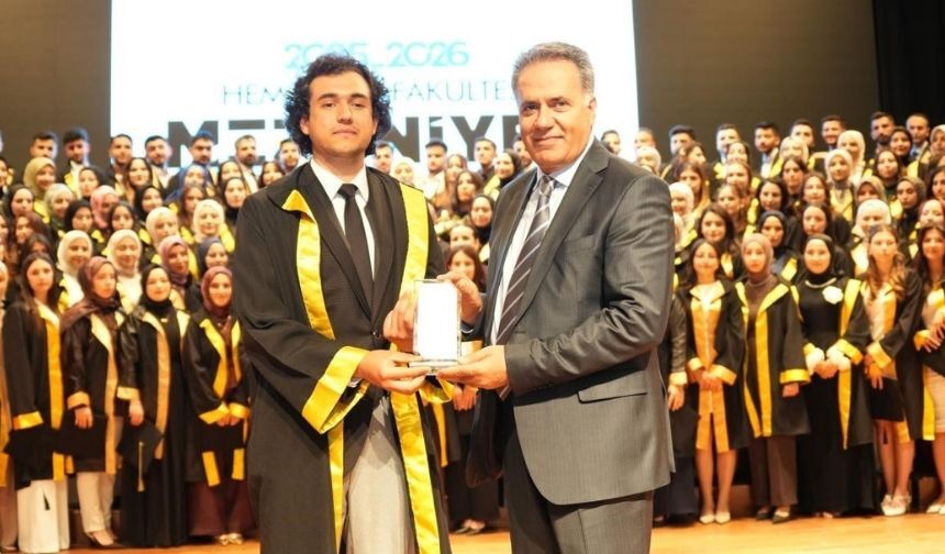 İnönü Üniversitesi’nde Hemşirelik Fakültesi Mezuniyet Töreni Yapıldı (1)