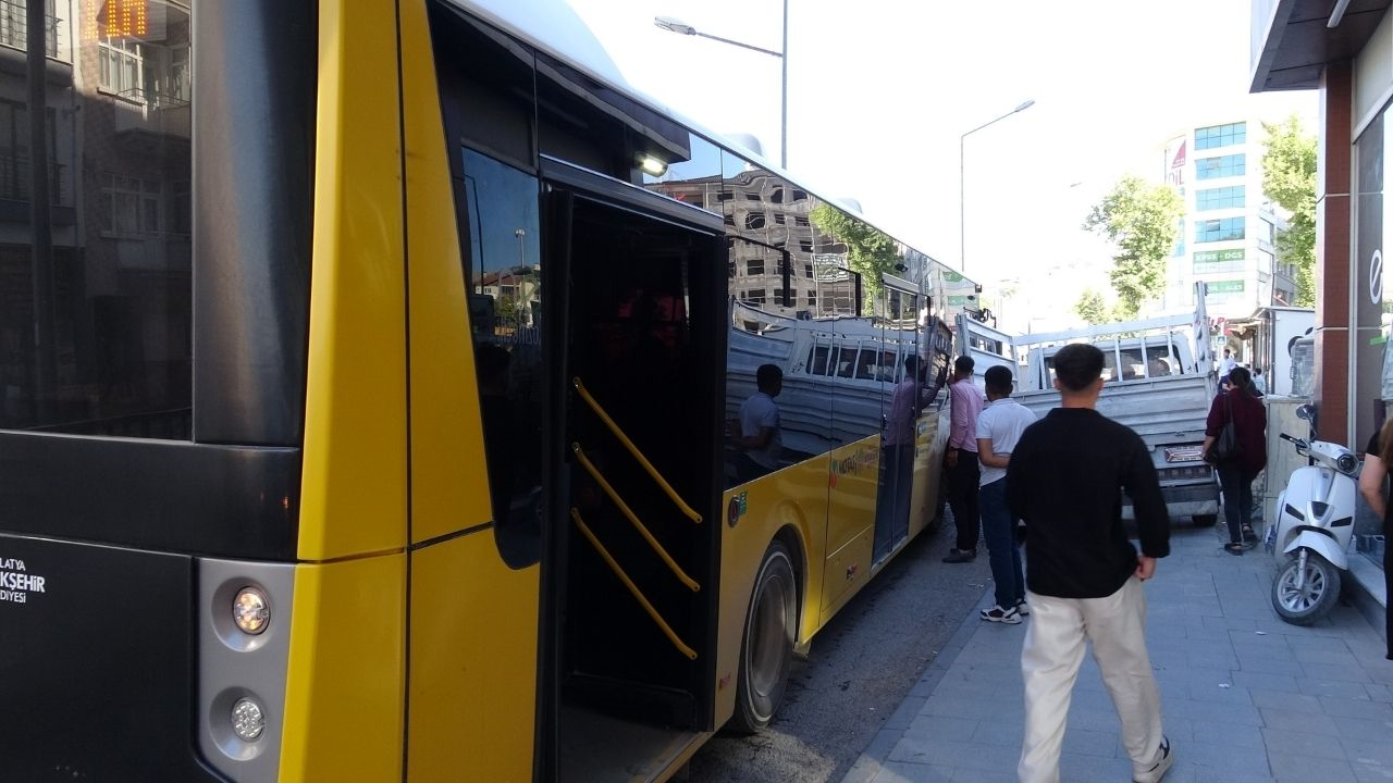 Kaldırım Işgaline Ibretlik Ceza! Malatya’da Hatalı Park Trafiği Felç Etti (1) Malatyahaber
