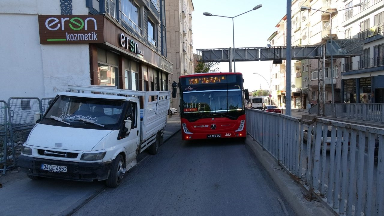 Kaldırım Işgaline Ibretlik Ceza! Malatya’da Hatalı Park Trafiği Felç Etti (3) Malatyahaber
