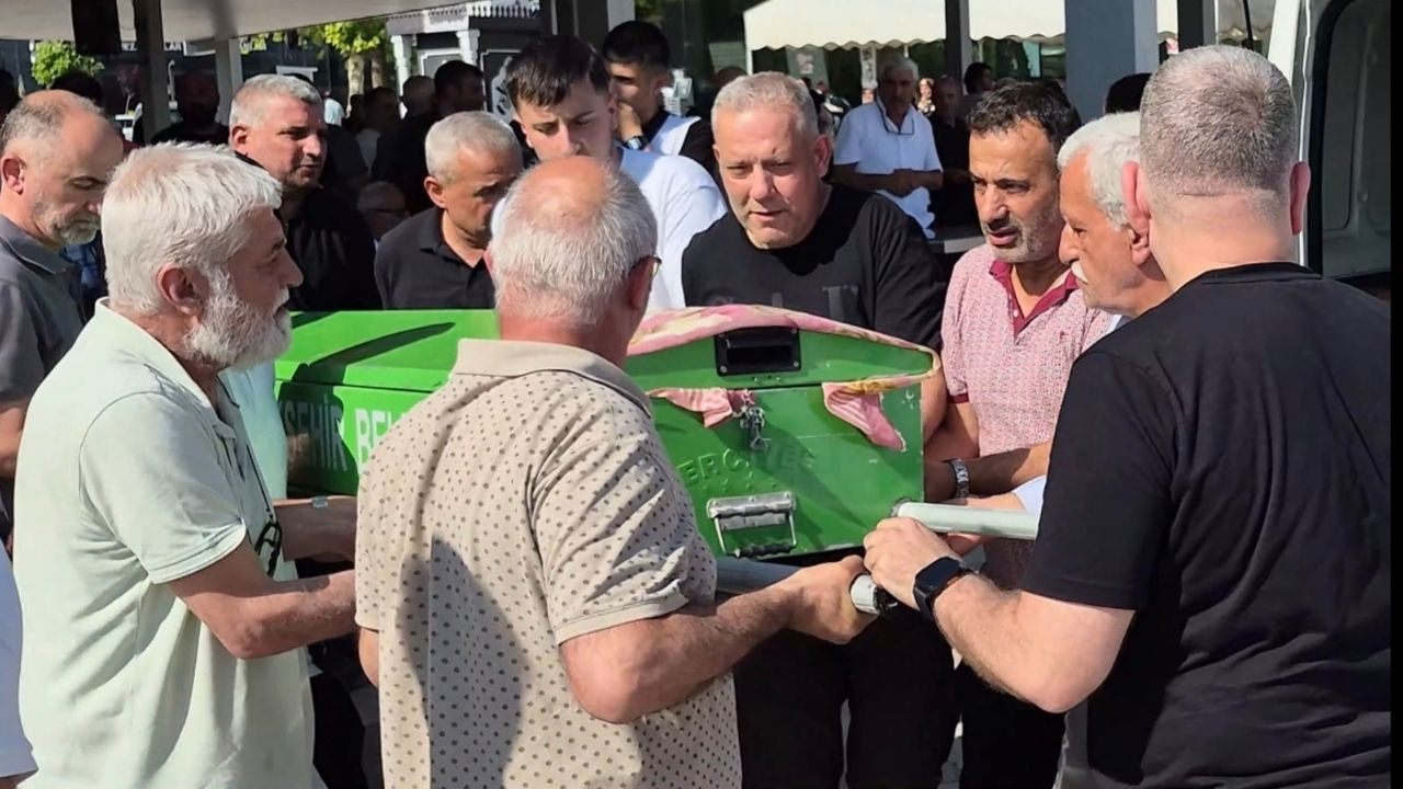 Kurşunların Kopardığı Anne Ve Kıza Gözyaşlarıyla Veda Yan Yana Son Yolculuk.. (3) Malatyahaber
