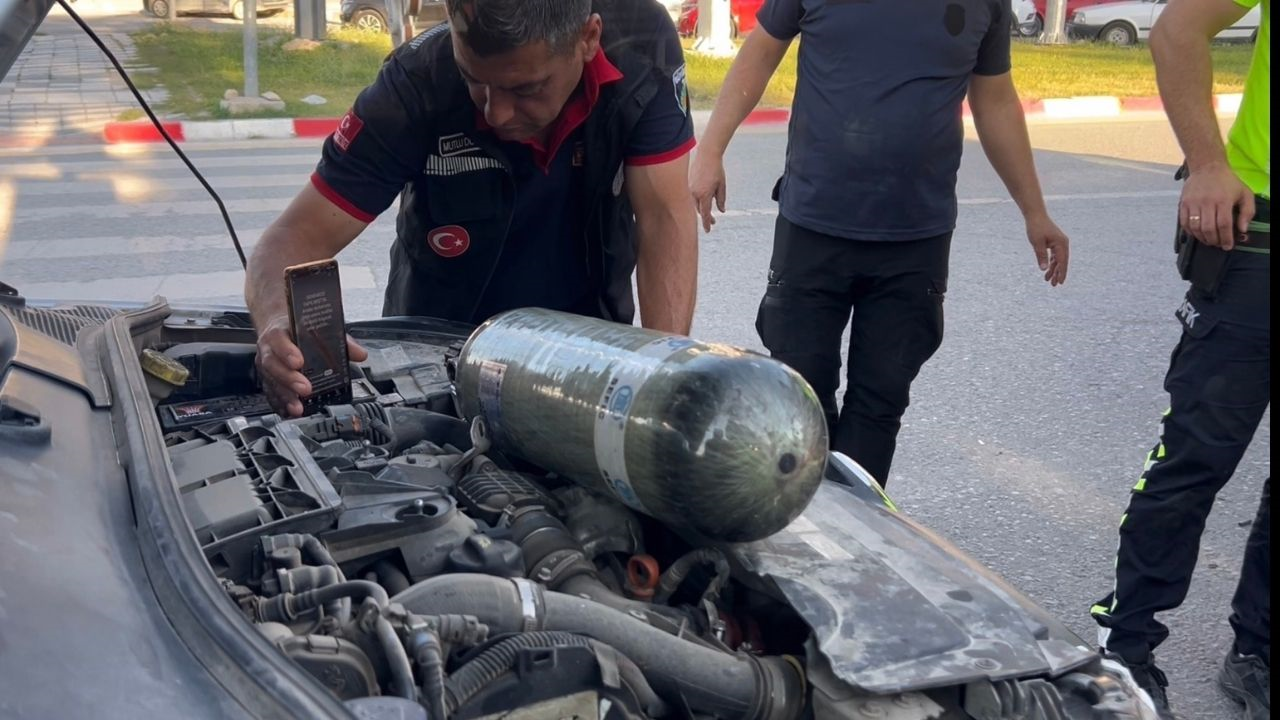 Malatya'da Sıra Dışı Kurtarma Kediyi Kedi Sesiyle Buldular (1) Malatyahaber