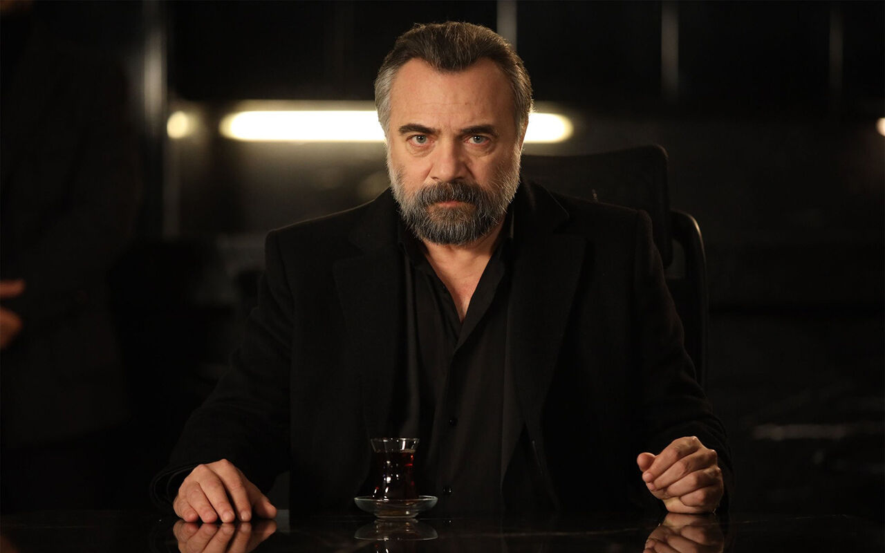 Oktay Kaynarca 1280X800