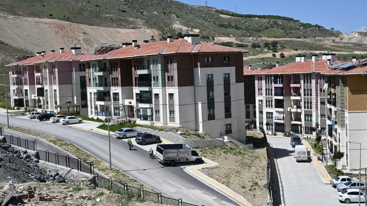 Yaralı Dev Direniyor Çarşısı Bile Yok Olan Malatya Komşularının Ensesinde (5) Malatyahaber