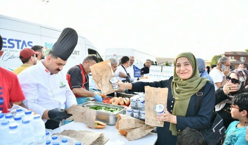 Yeşilyurt’ta Yaz Akşamları Hızlı Başladı! Beylerderesi Parkı’nda Aileleri Ne Sürprizler Karşıladı (7)