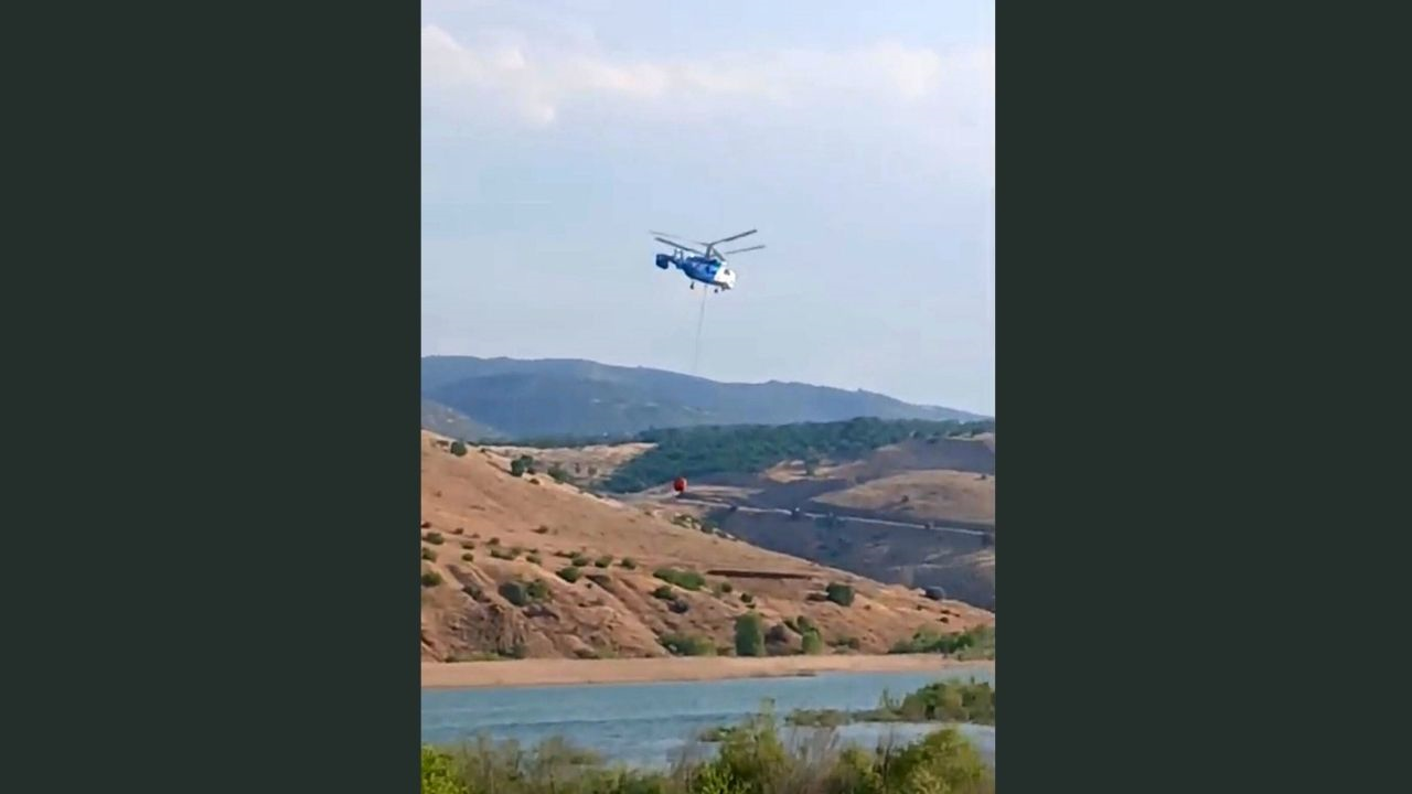 38 Araç, 1 Helikopter Müdahale Ediyor! Pütürge’de Ciğerlerimiz Yandı (1) Malatyahaber