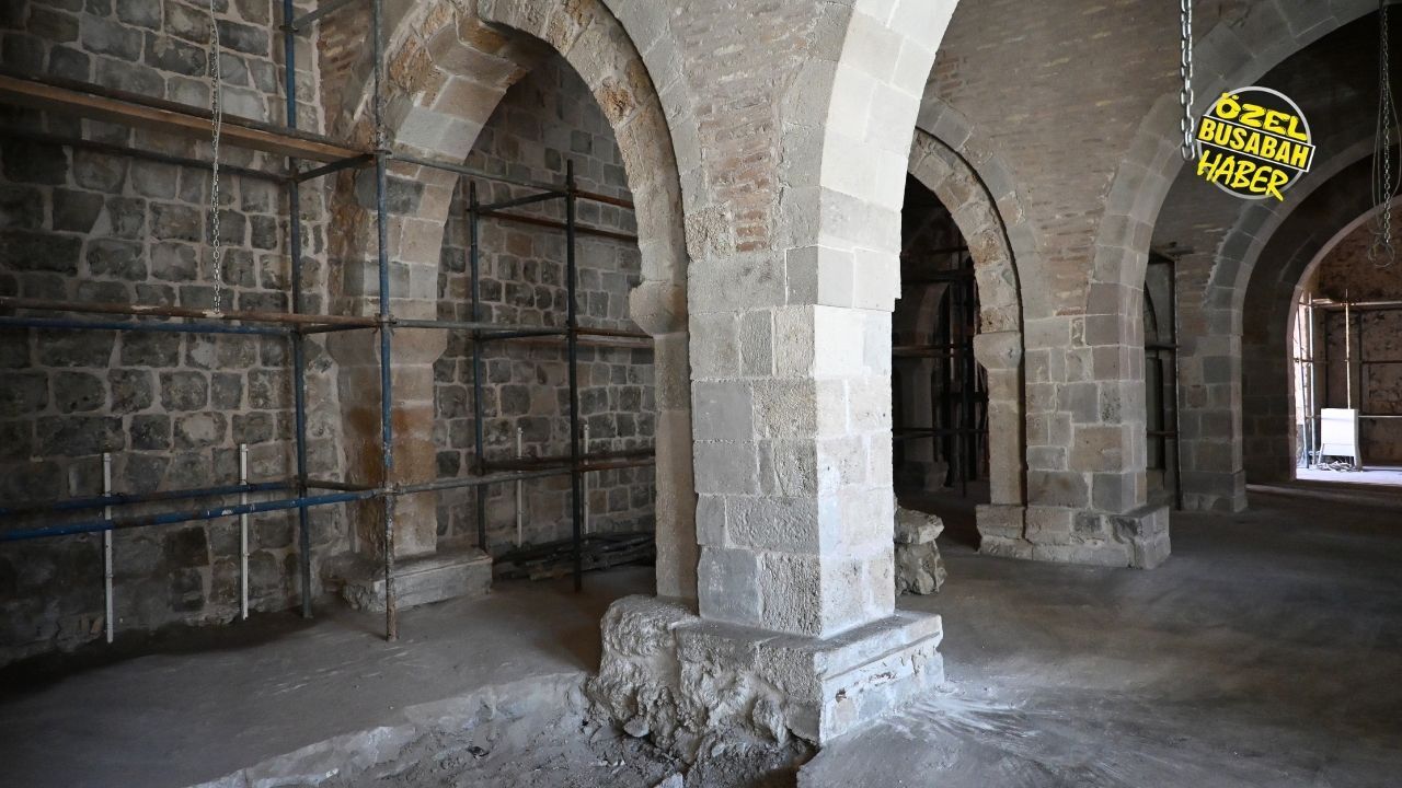 Anadolu'daki Tek Örneği Malatya’da Ayağa Kalkıyor! 800 Yıllık Ulu Camii'de Son Durum (14)