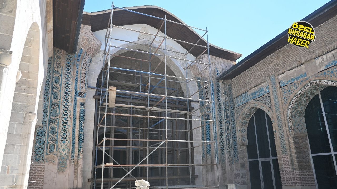 Anadolu'daki Tek Örneği Malatya’da Ayağa Kalkıyor! 800 Yıllık Ulu Camii'de Son Durum (2)
