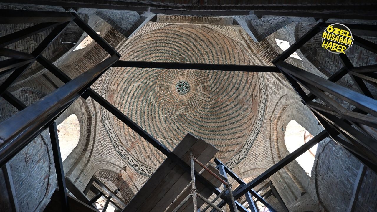 Anadolu'daki Tek Örneği Malatya’da Ayağa Kalkıyor! 800 Yıllık Ulu Camii'de Son Durum (3)