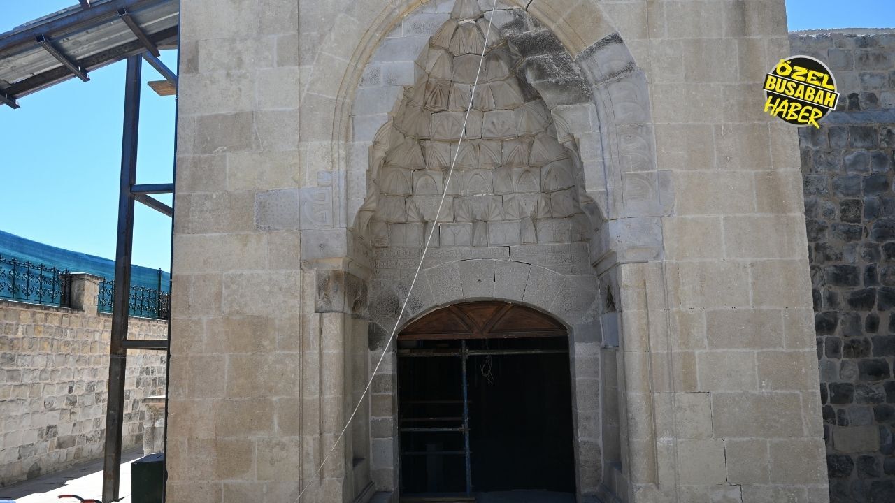 Anadolu'daki Tek Örneği Malatya’da Ayağa Kalkıyor! 800 Yıllık Ulu Camii'de Son Durum (5)