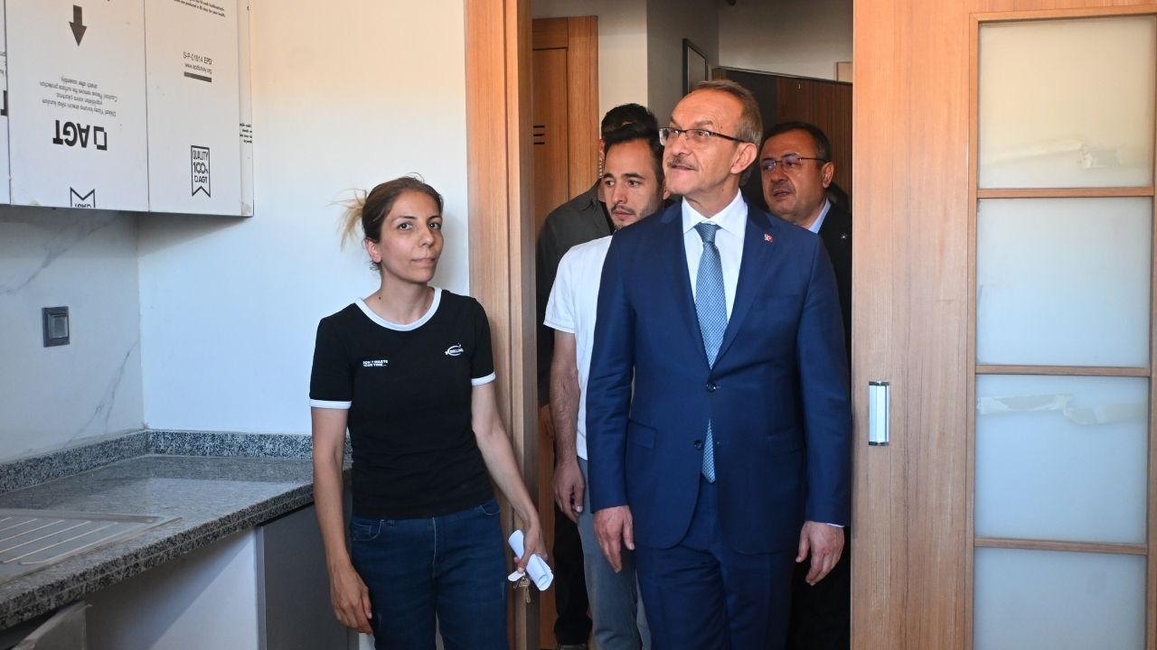 Malatya Çamurlu Akoğuz'da Dağları Peynir Gibi Biçen 1.5 Yıllık Mücadele Tam 4 Bin 359 Anahtar Teslim Edildi! (10)
