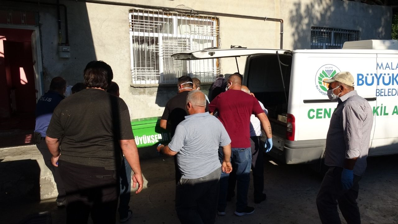 Malatya’da 4 Gündür Haber Alınamayan Genç Evinde Ölü Bulundu (1) Malatyahaber