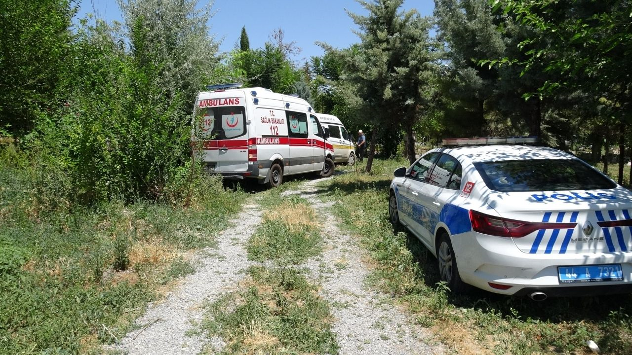 Malatya’da 71 Yaşındaki Yaşlı Adam Mezarlıkta Hareketsiz Halde Bulundu! (3) Malatyahaber