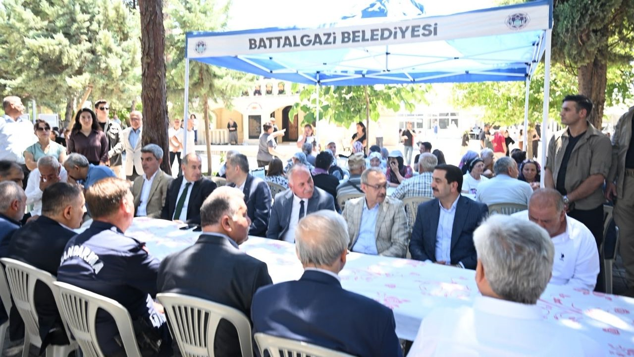 Malatya'da Anlamlı Aşure Programı Vali Yavuz'dan Birlik Ve Kardeşlik Vurgusu (2) Malatyahaber