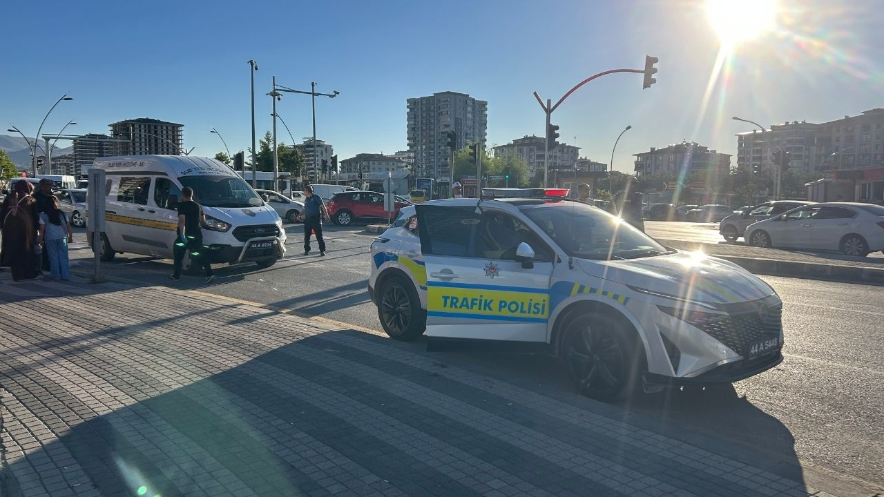 Malatya’da Feci Kaza 49 Yaşındaki Kadın Metrelerce Savrulup Hayatını Kaybetti (3) Malatyahaber