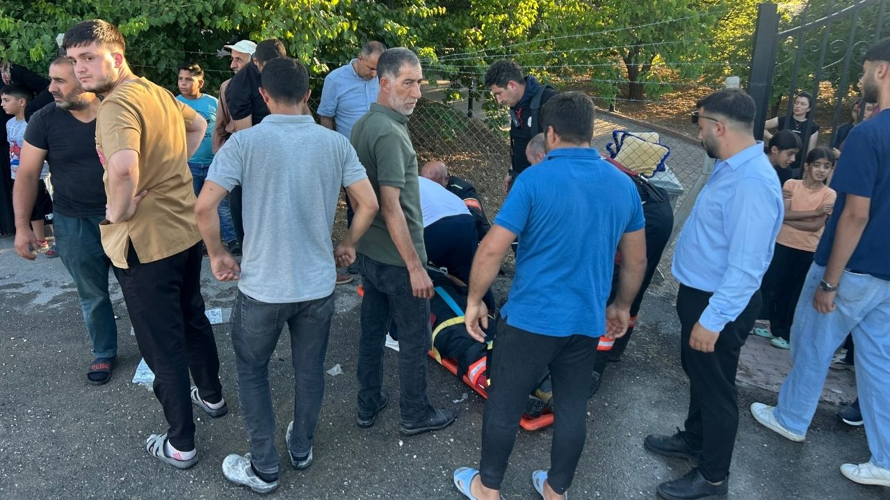 Malatya’da Olaya Giden Itfaiye Aracı Devrildi 3 Yaralı (4) Malatyahaber