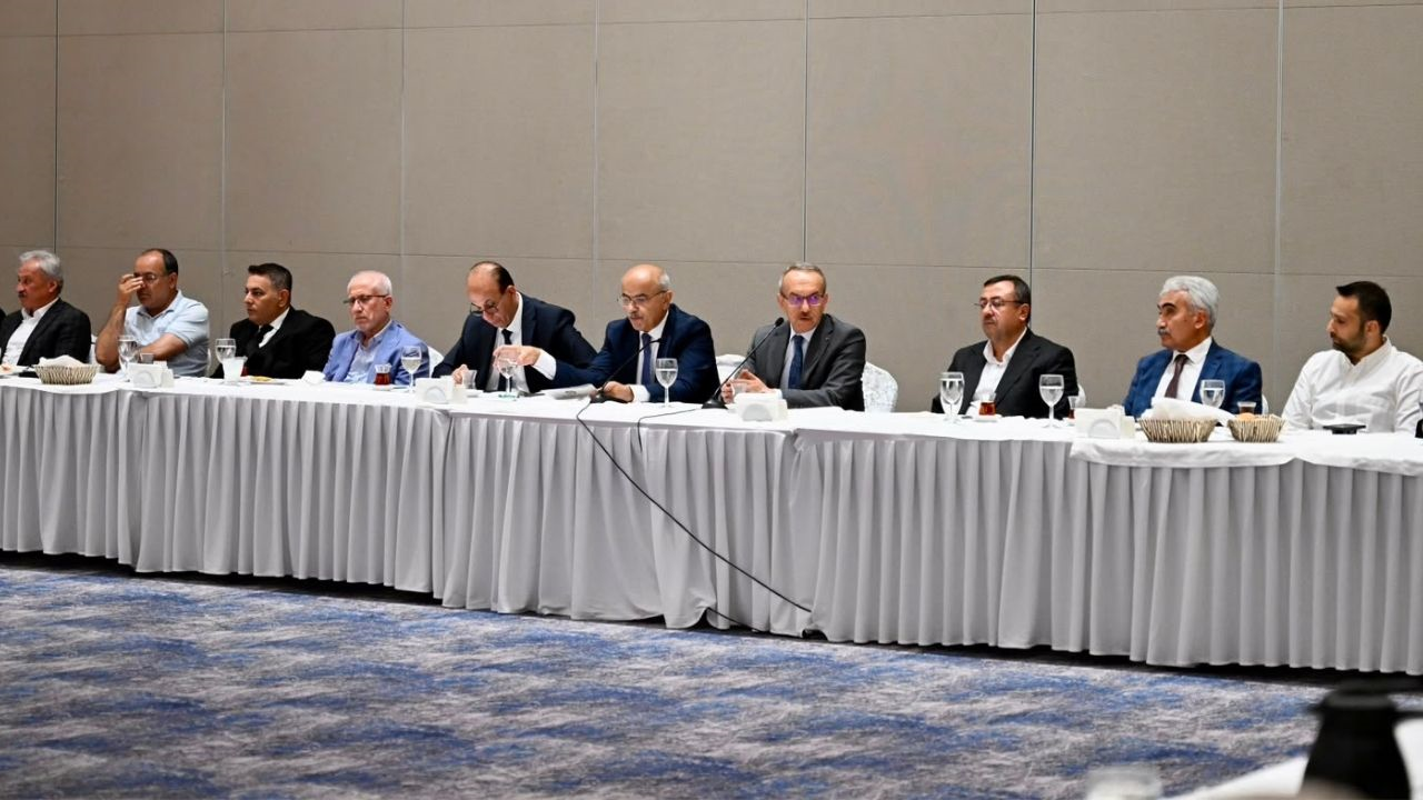 Vali Yavuz’dan Iş Dünyasına Çağrı Malatyaspor’u Hak Ettiği Yere Taşıyalım (1) Malatyahaber