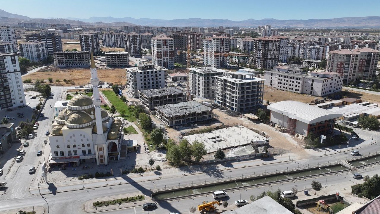 Yeşilyurt'ta Yerinde Dönüşüm Süreci Başarıyla Tamamlandı (2)